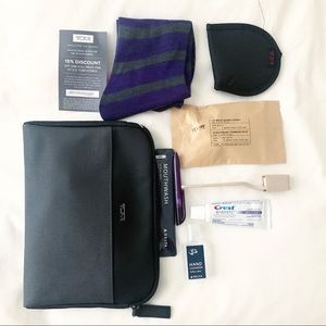 Set of 2 TUMI x Delta One Travel Pouch